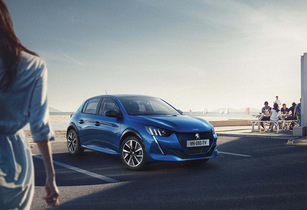 715b57e9-2019-peugeot-208-leak-01