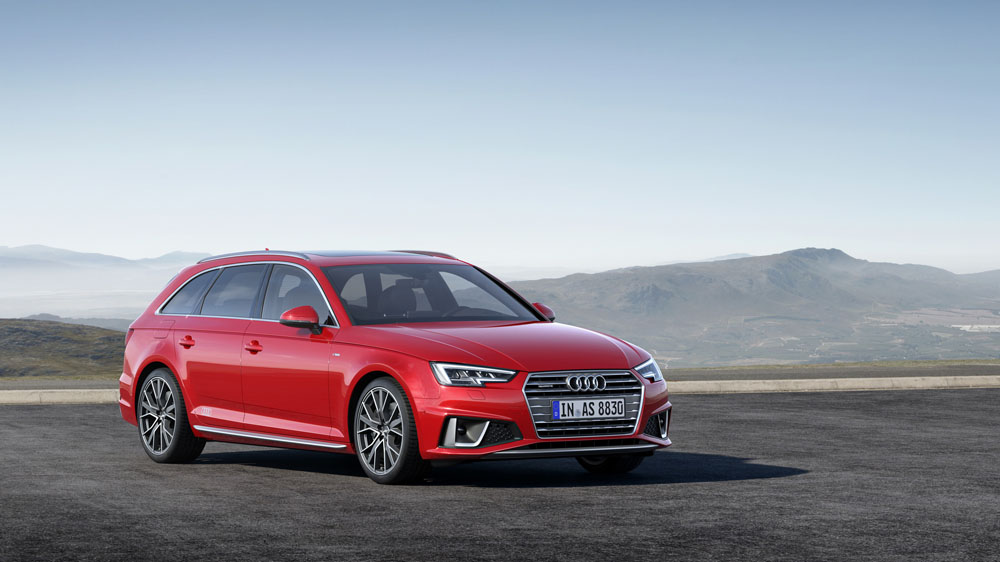 Audi A4 Avant S line competition