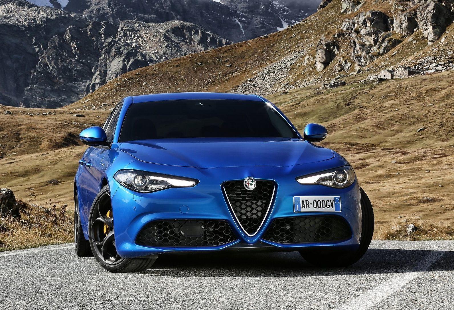 Alfa_Romeo-Giulia_Veloce-2017-1600-01