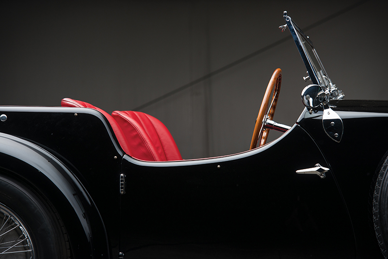 Bugatti-Type-57SC-Tourer_16