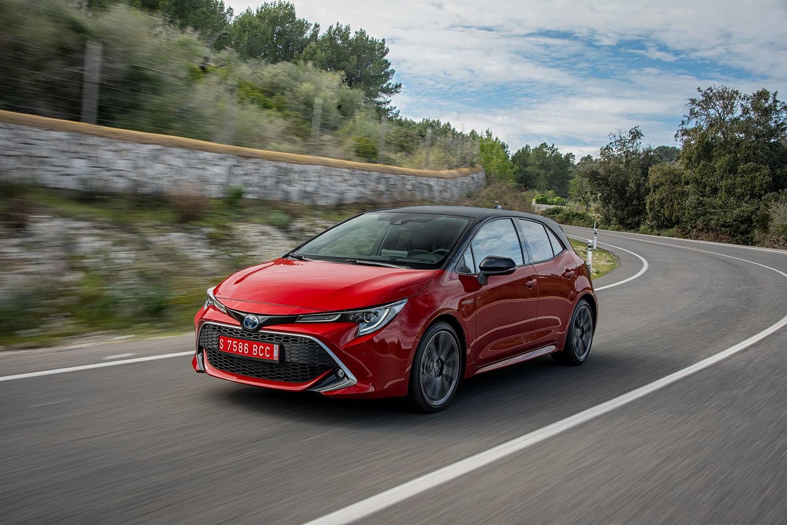 Corolla_HB_2.0L_Red_Bitone_2019_017