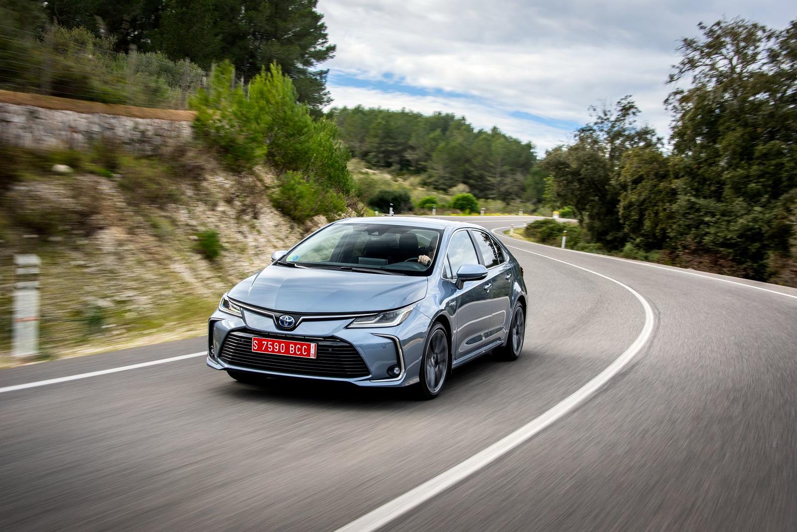 Corolla_Sedan_1.8L_Grey_2019_019