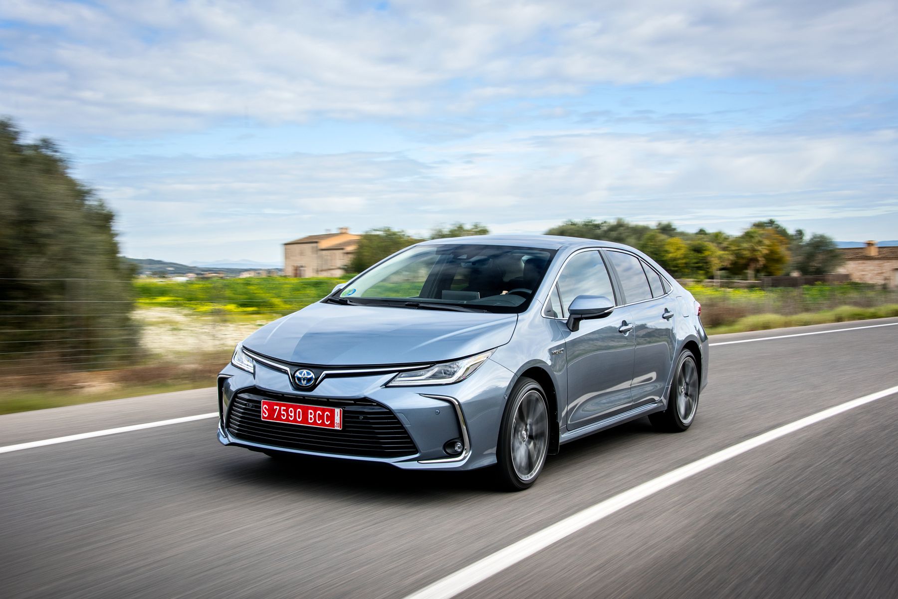 Corolla_Sedan_1.8L_Grey_2019_025