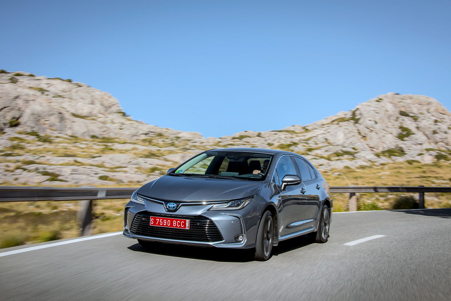 Corolla_Sedan_1.8L_Grey_2019_026