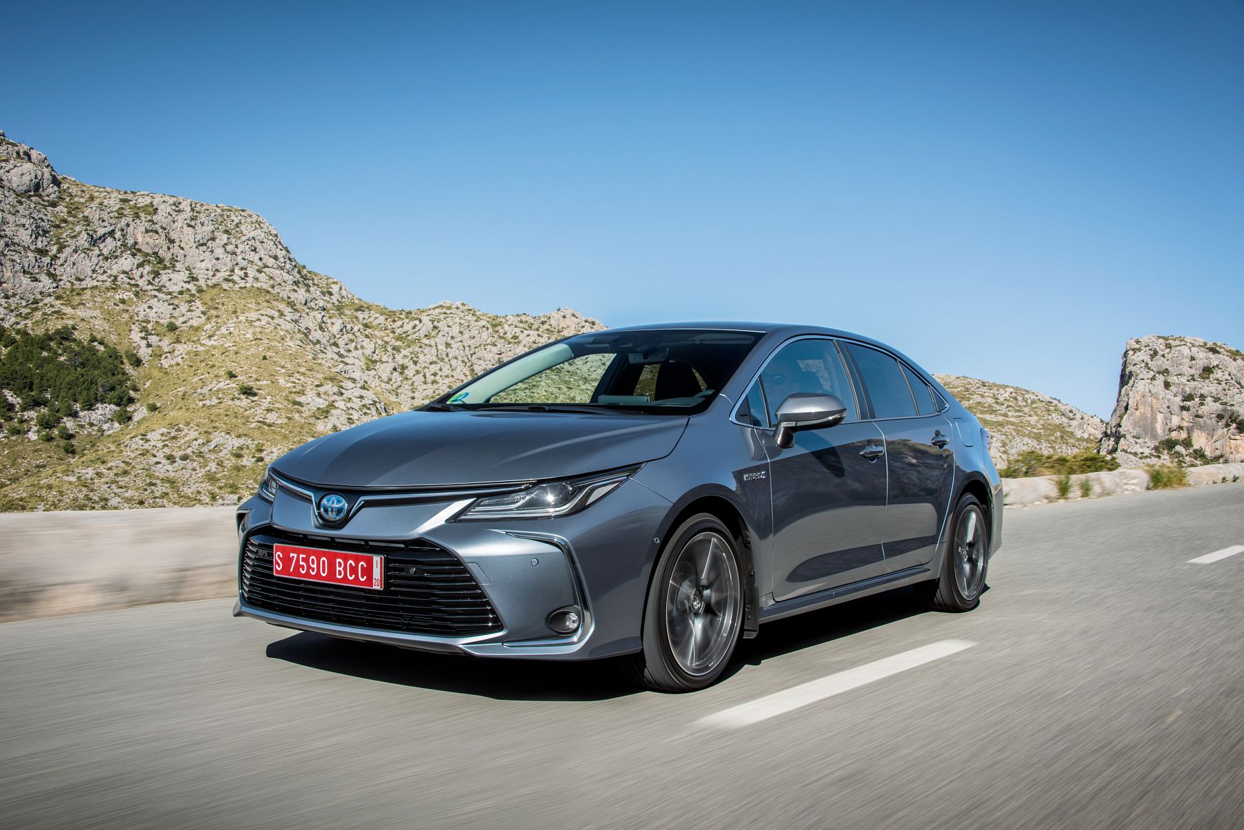 Corolla_Sedan_1.8L_Grey_2019_027