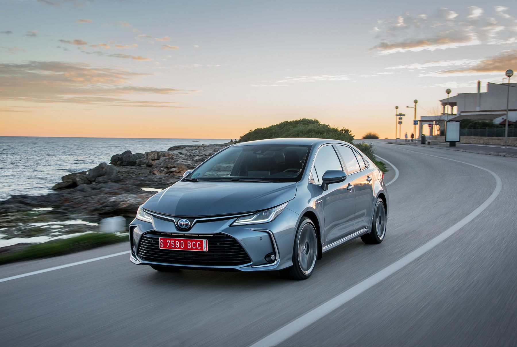 Corolla_Sedan_1.8L_Grey_2019_038