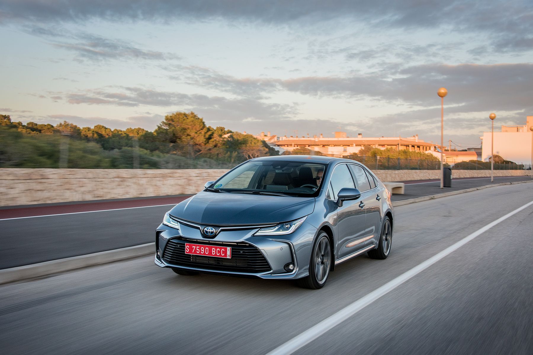 Corolla_Sedan_1.8L_Grey_2019_039