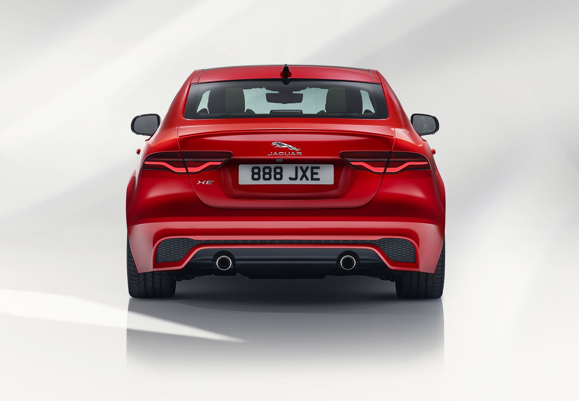 Jaguar XE_2019 (10)