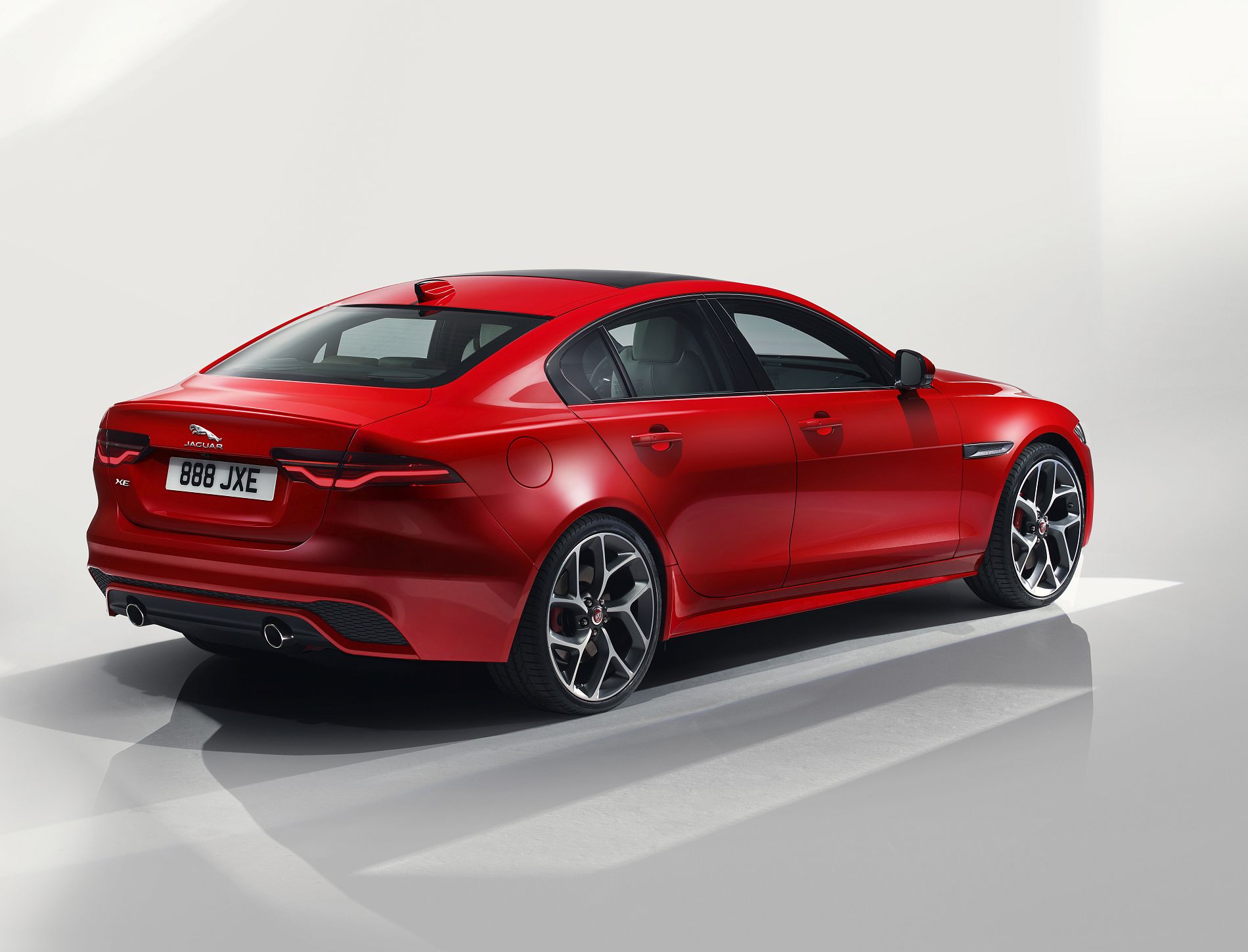 Jaguar XE_2019 (20)