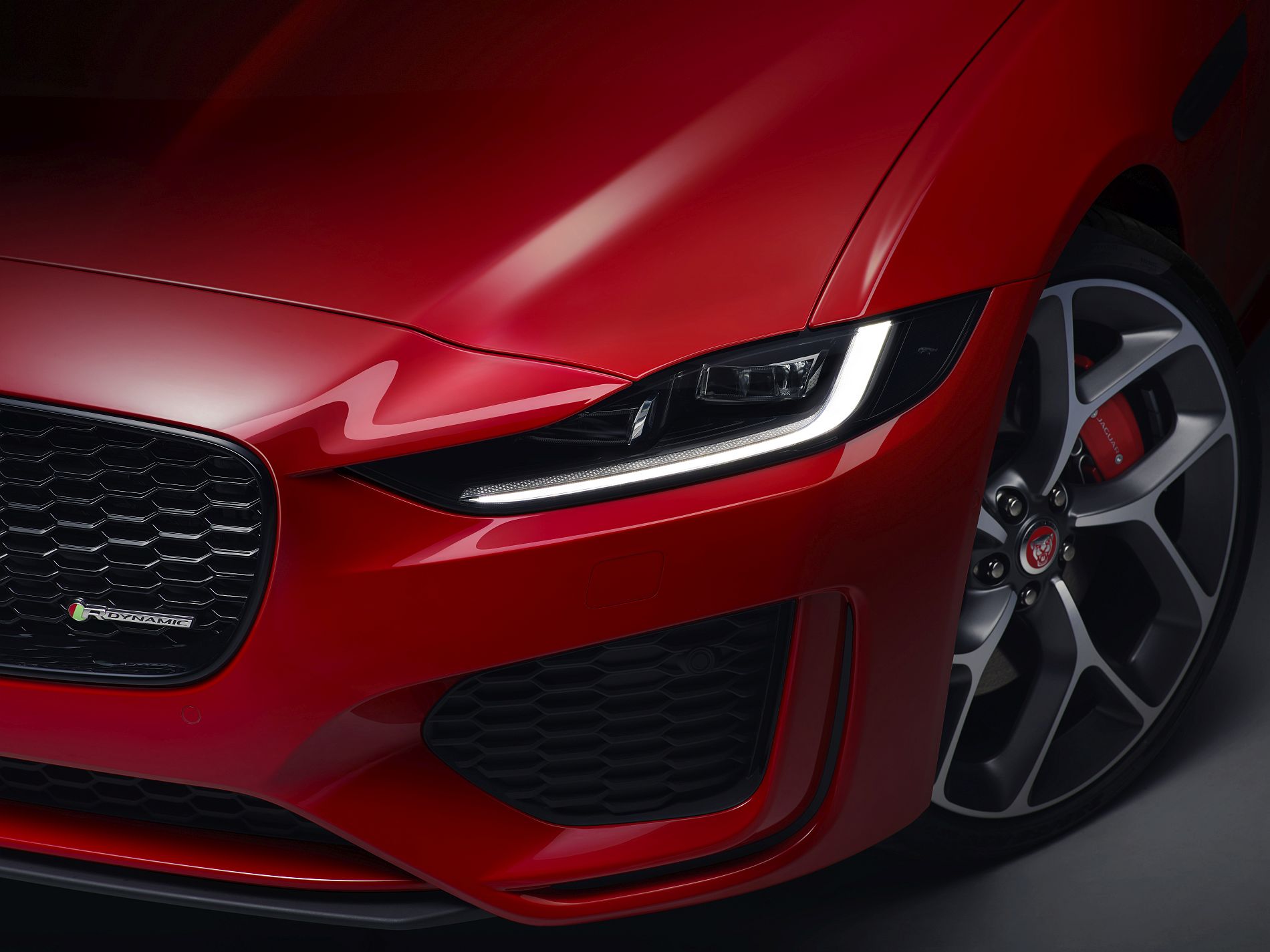 Jaguar XE_2019 (5)