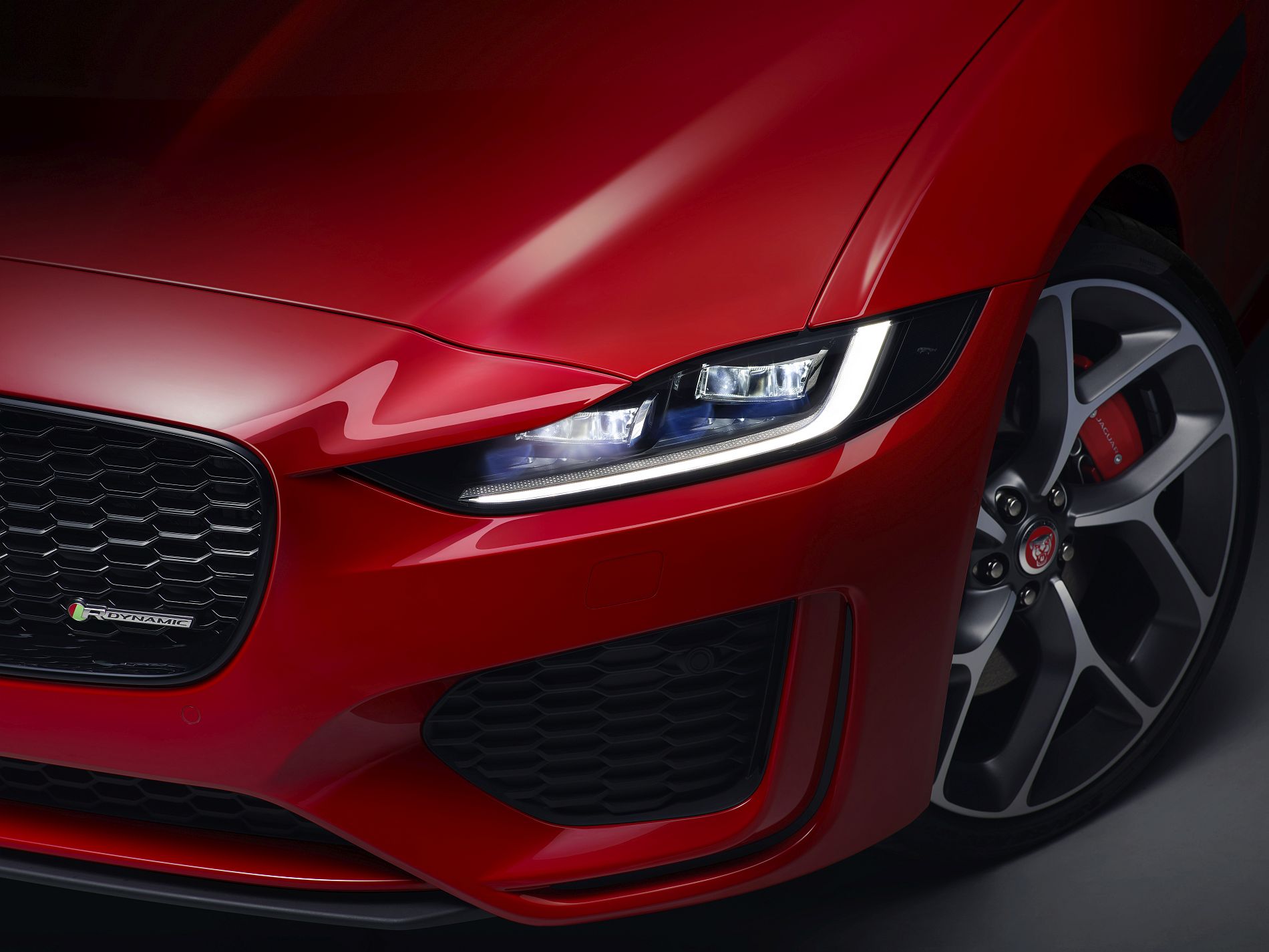 Jaguar XE_2019 (6)