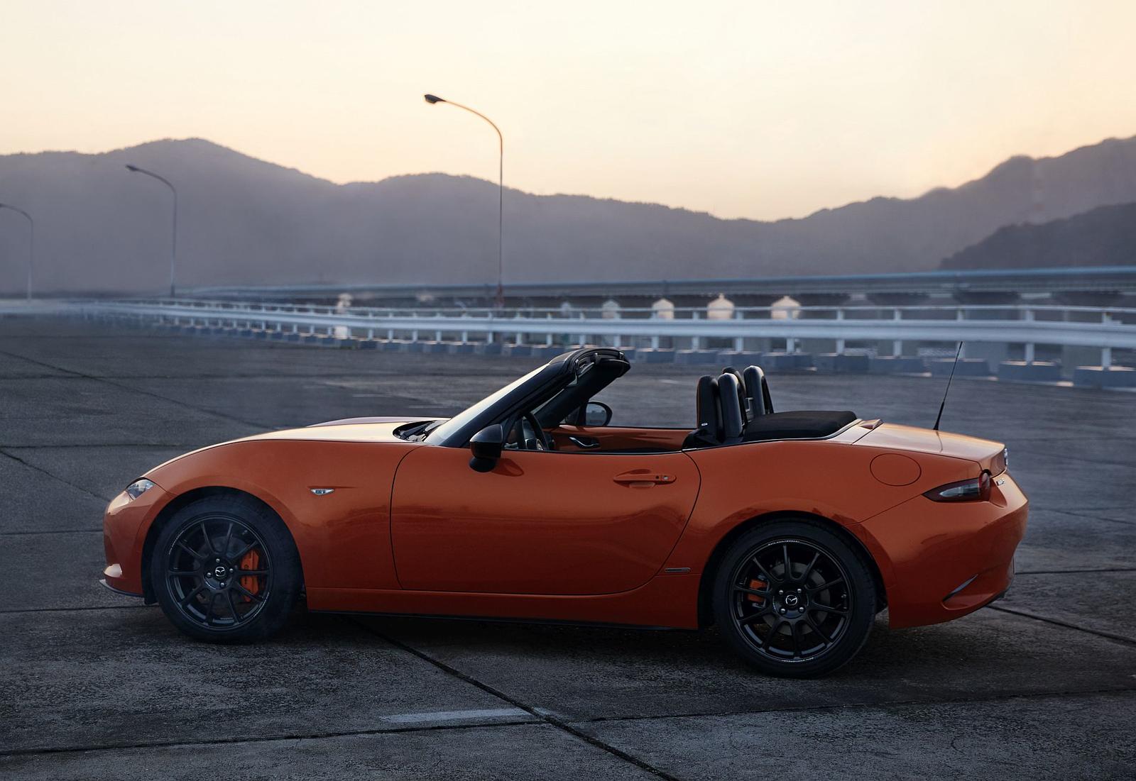 Mazda MX-5 30th Anniversary (2)