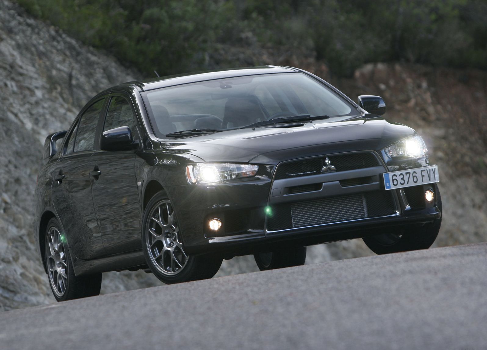 Mitsubishi-Lancer_Evolution_X-2008-1600-01