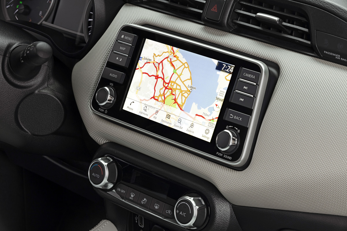 More Micra Live Event – Red Micra CVT – Interior Details – Navigation-1200×800