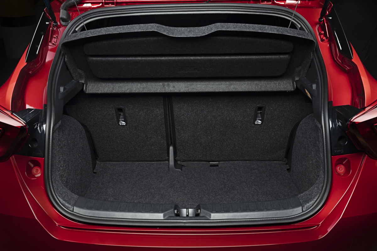 More Micra Live Event – Red Micra Xtronic – Interior Details – Bunker-1200×800