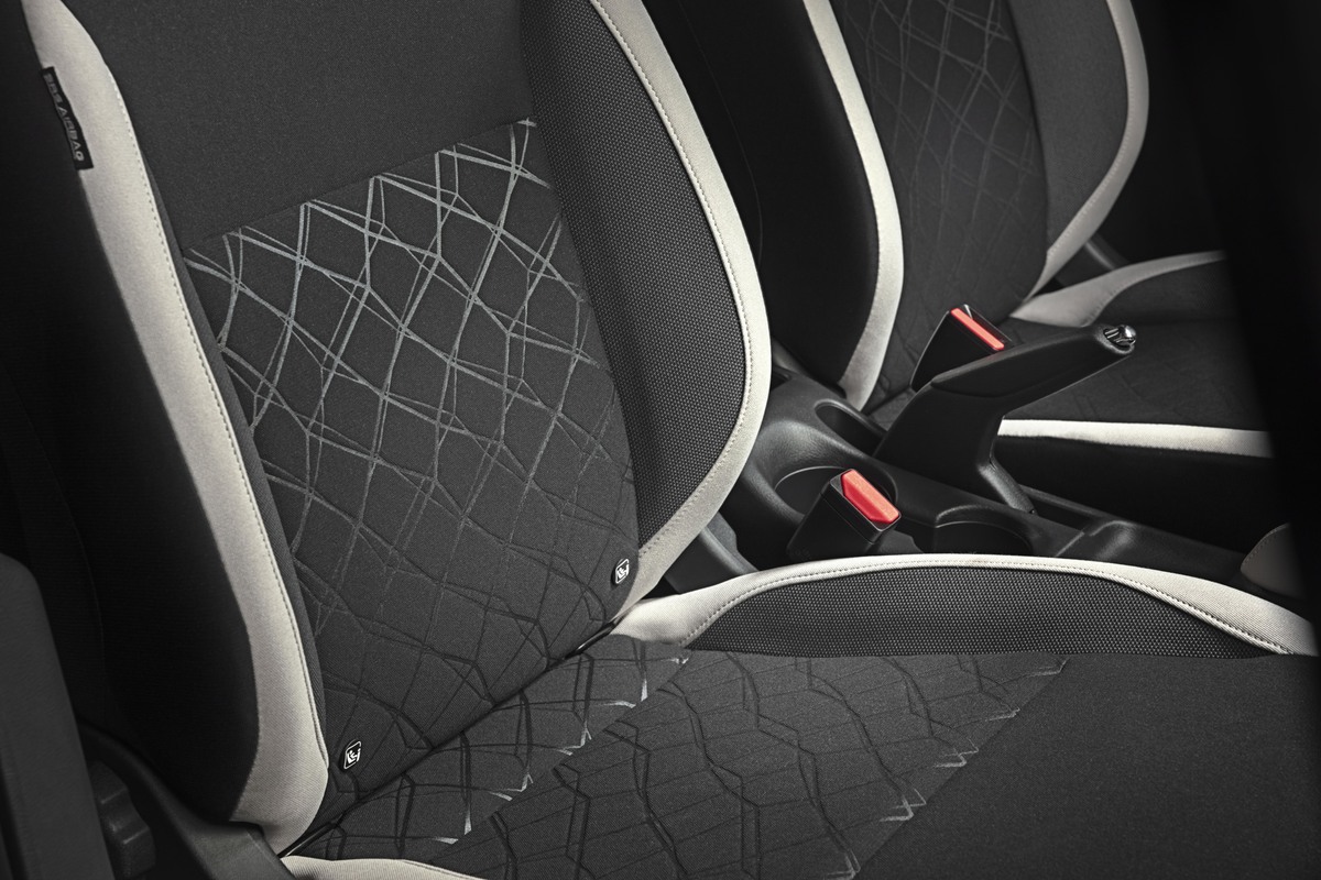 More Micra Live Event – Red Micra Xtronic – Interior Details – Seats 1-1200×800