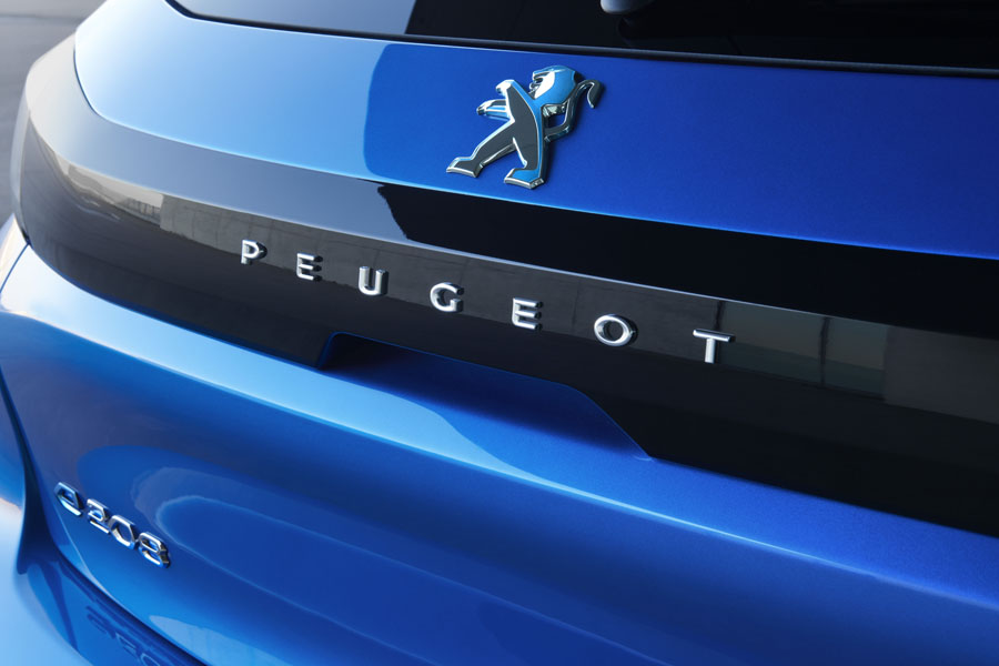 PEUGEOT_208_1902STYP202