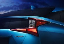 Toyota apresenta Prius com tracção integral inteligente