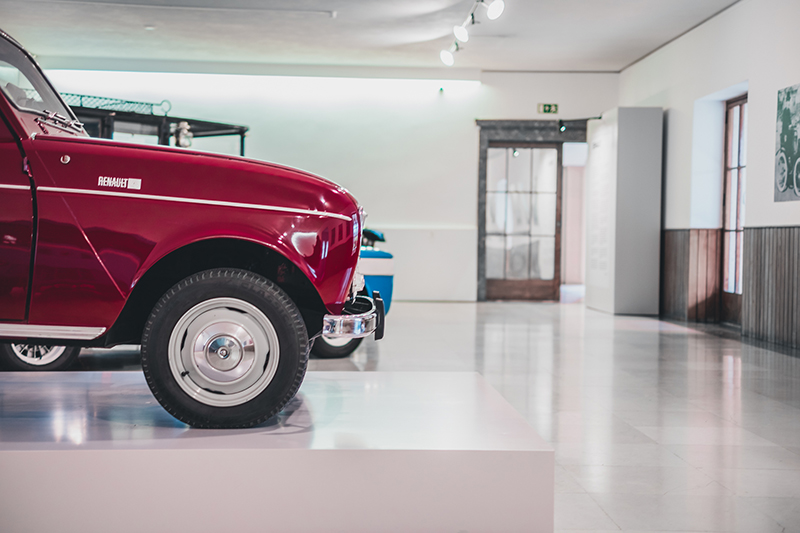 Renault_Caramulo_D-111