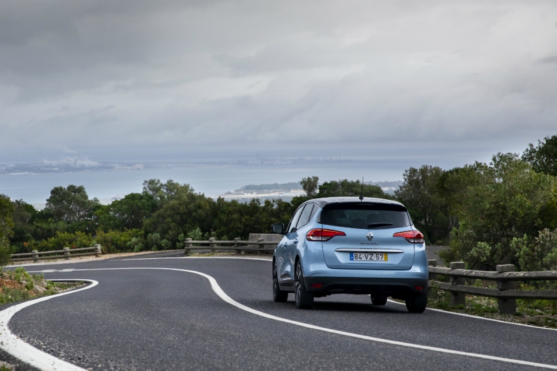 Renault_Scenic_132