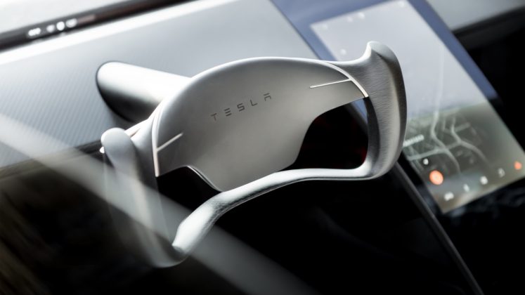 Conheça o português a quem a Tesla vai oferecer um Roadster