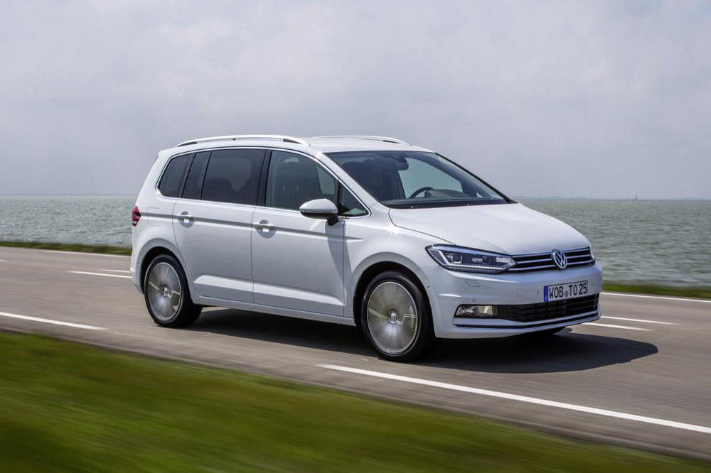 Volkswagen-Touran_01