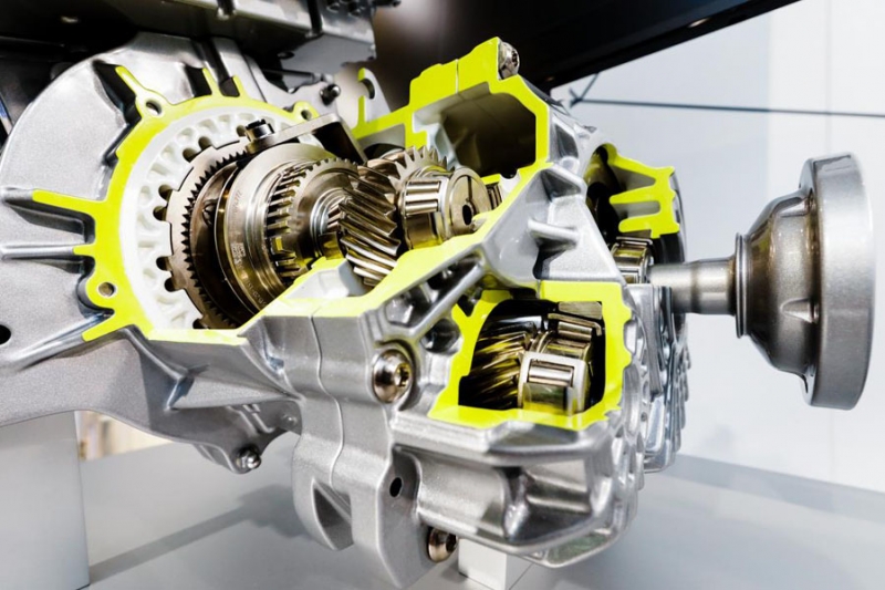 000AC933_3_2-schaeffler-iaa-2017