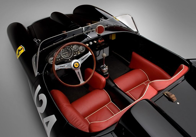 05_testarossa interior