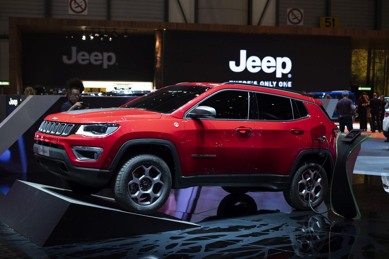 190305_Jeep_stand_02b