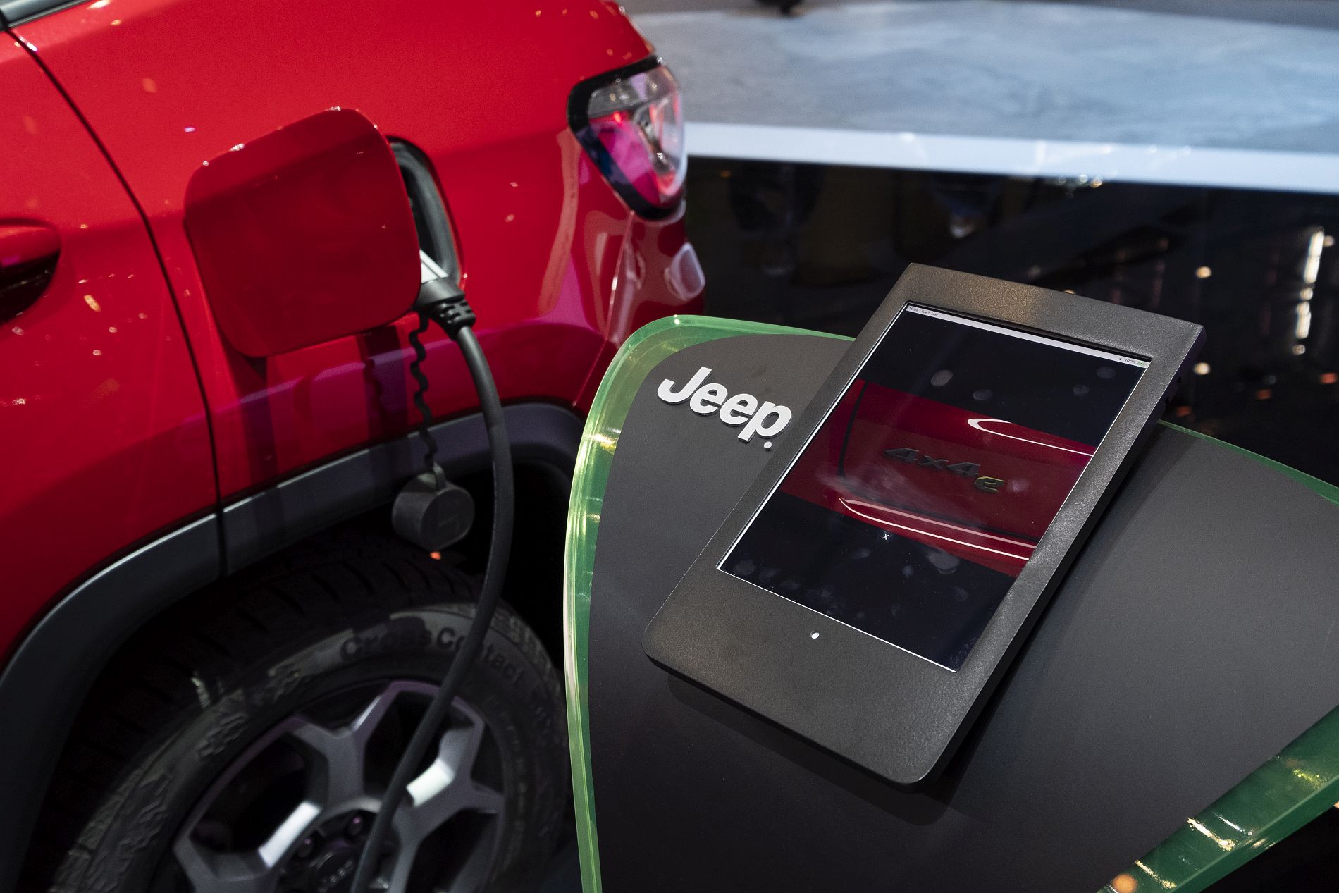 190305_Jeep_stand_05b