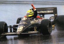 Placa da asa traseira do Lotus 97T que Senna conduziu em 1985 à venda