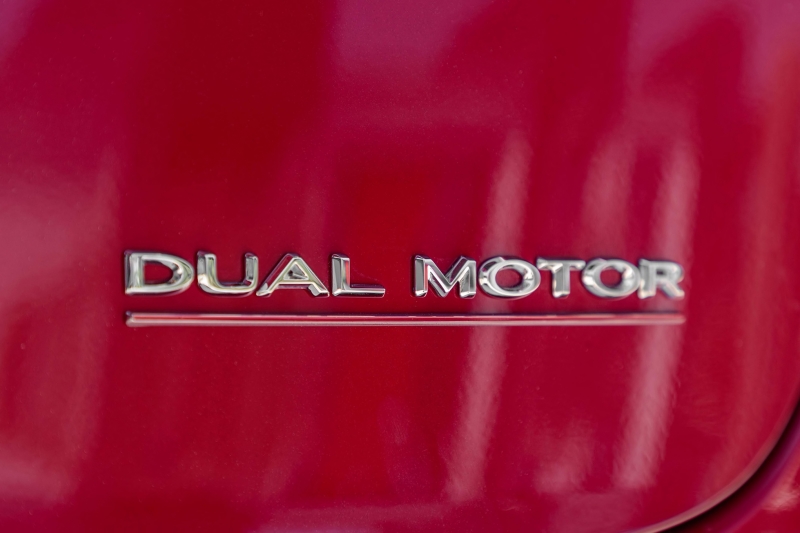 2018-Tesla-Model-3-Dual-Motor-Performance-dual-motor-logo.jpg