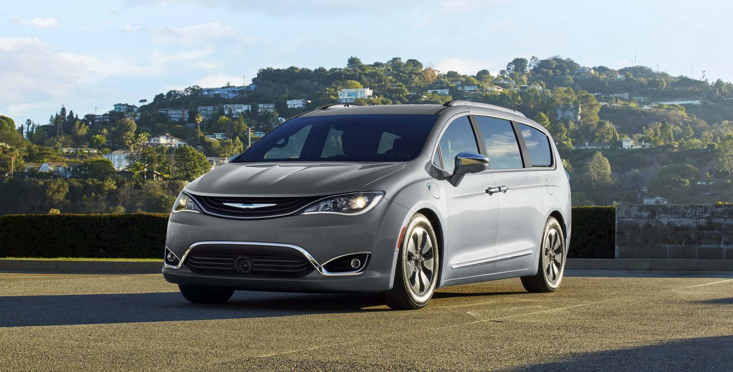 2018-chrysler-pacifica-