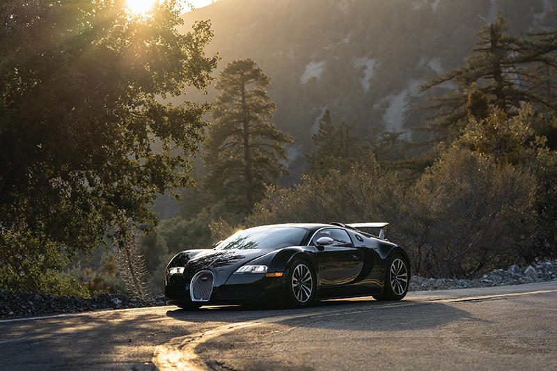 4-2010-Bugatti-Veyron-16-4–Sang-Noir