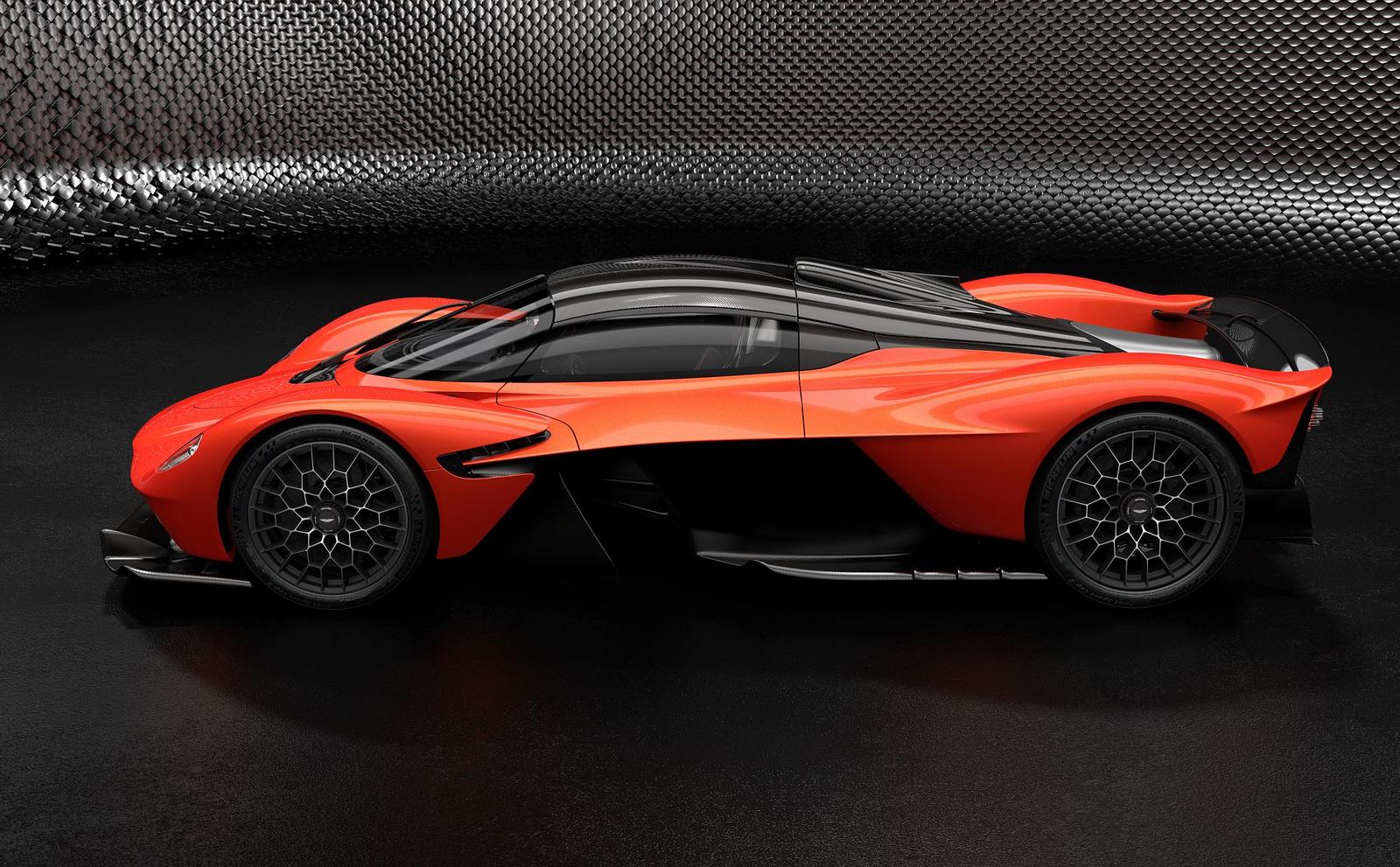 Aston Martin Valkyrie 2019 (1)