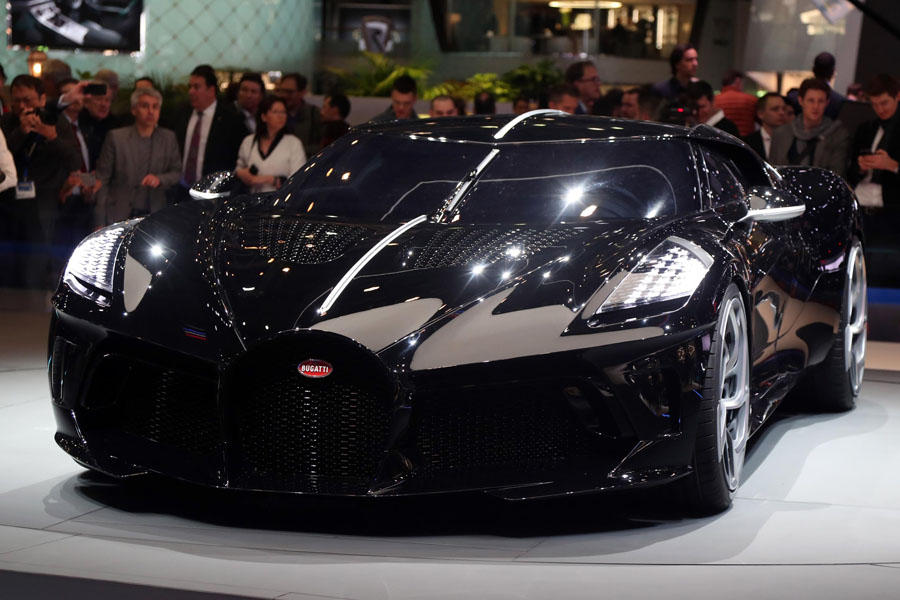 Bugatti-La-Voiture-Noire