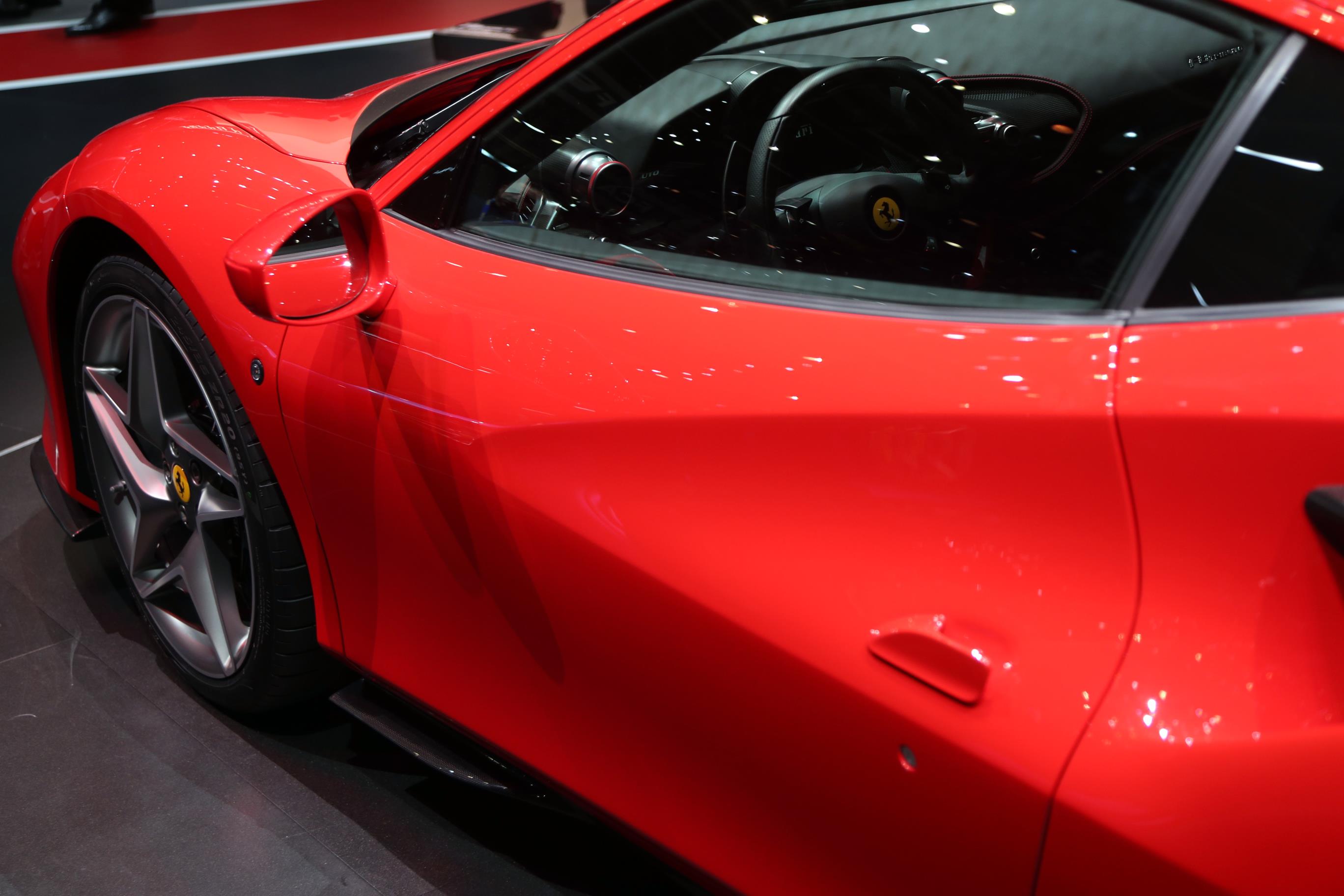 Ferrari F8 Tributo- (1)