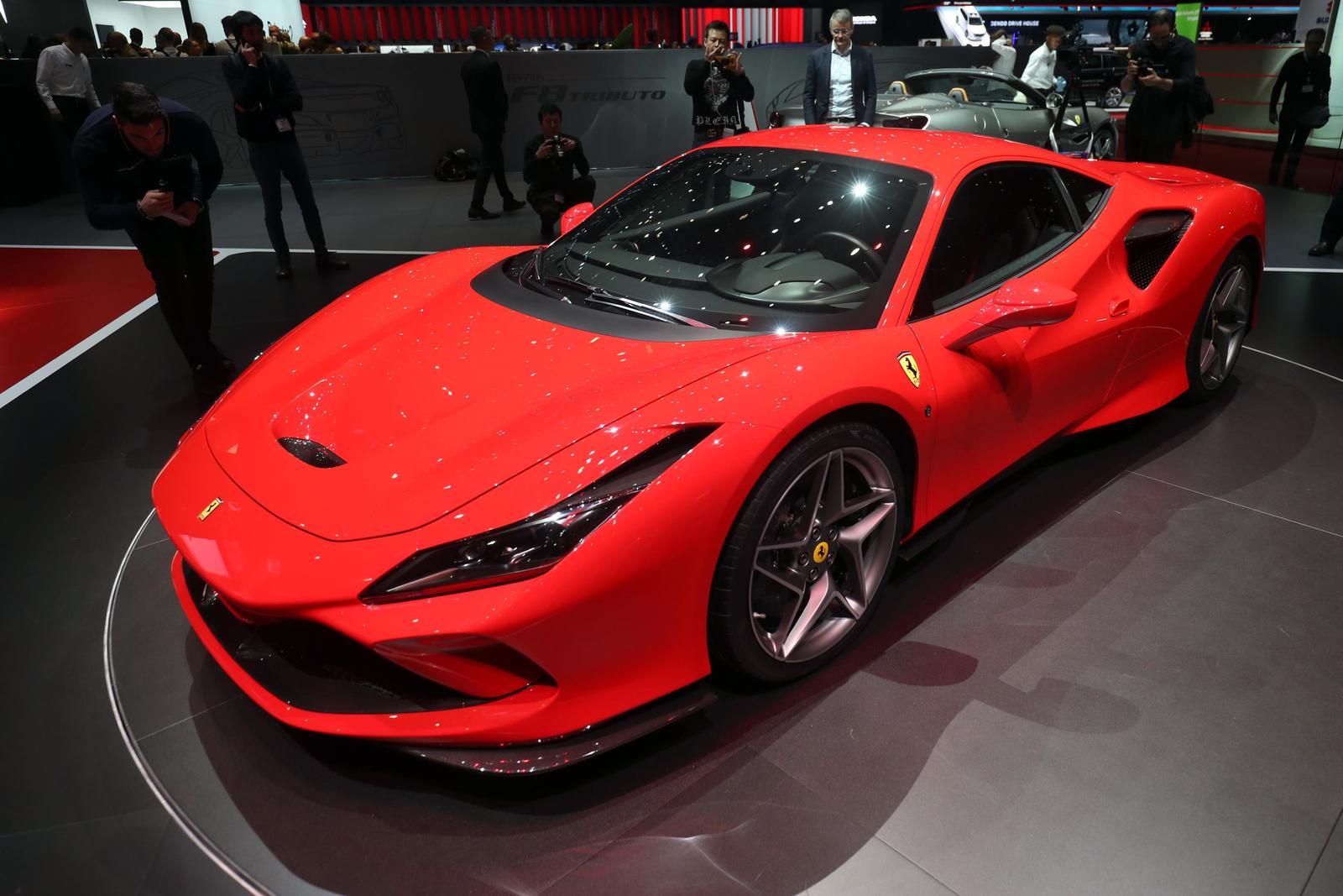 Ferrari F8 Tributo (1)