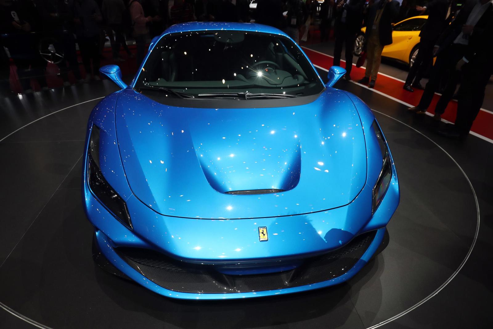 Ferrari F8 Tributo (11)