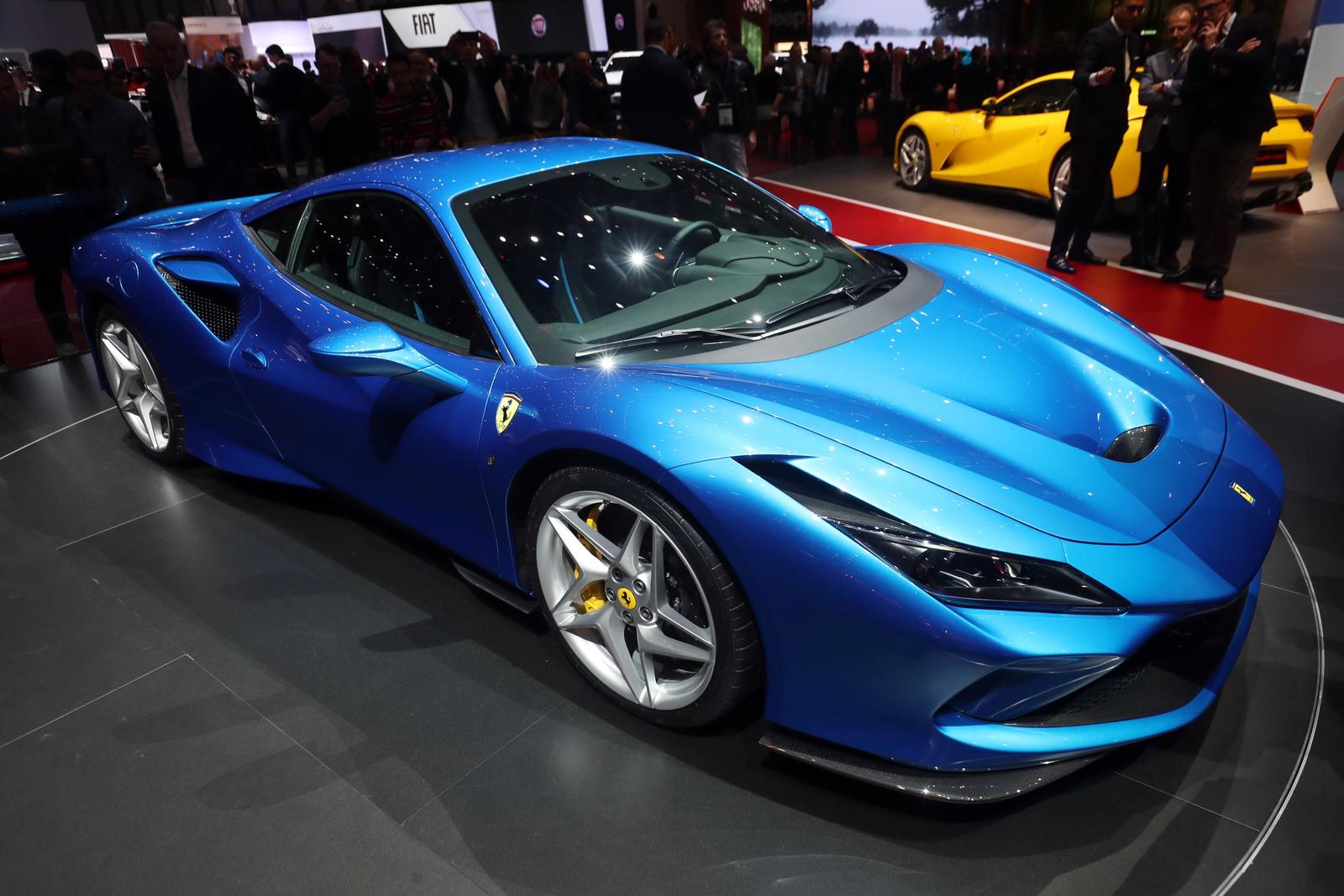 Ferrari F8 Tributo (12)