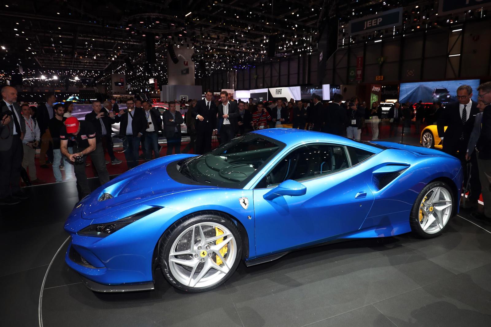 Ferrari F8 Tributo (9)