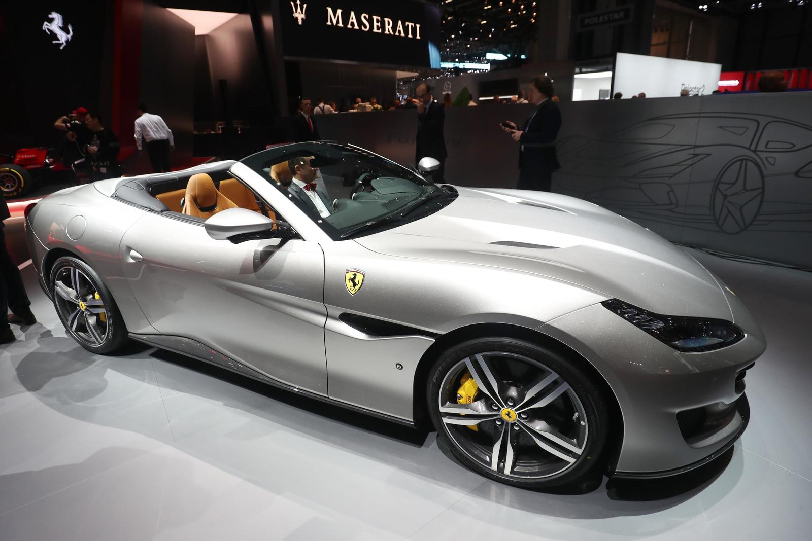 Ferrari Portofino (1)