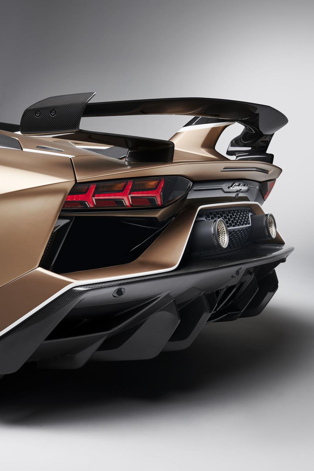 Lamborghini Aventador SVJ Roadster 19 (30)
