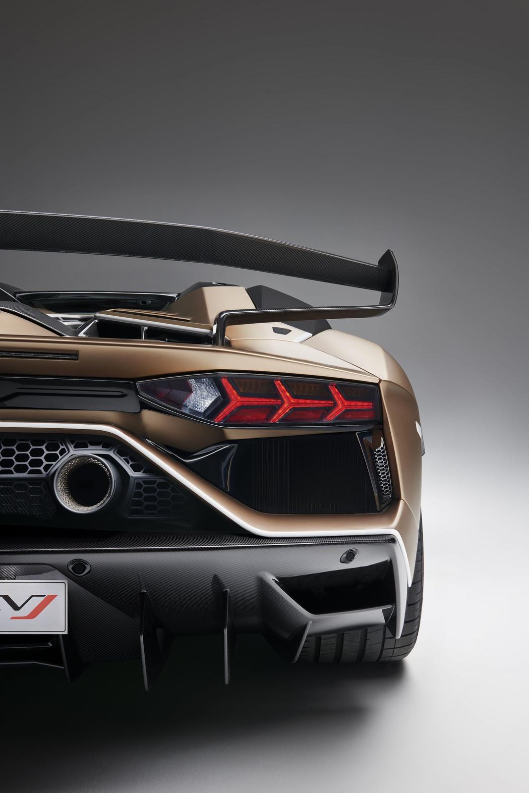 Lamborghini Aventador SVJ Roadster 19 (33)
