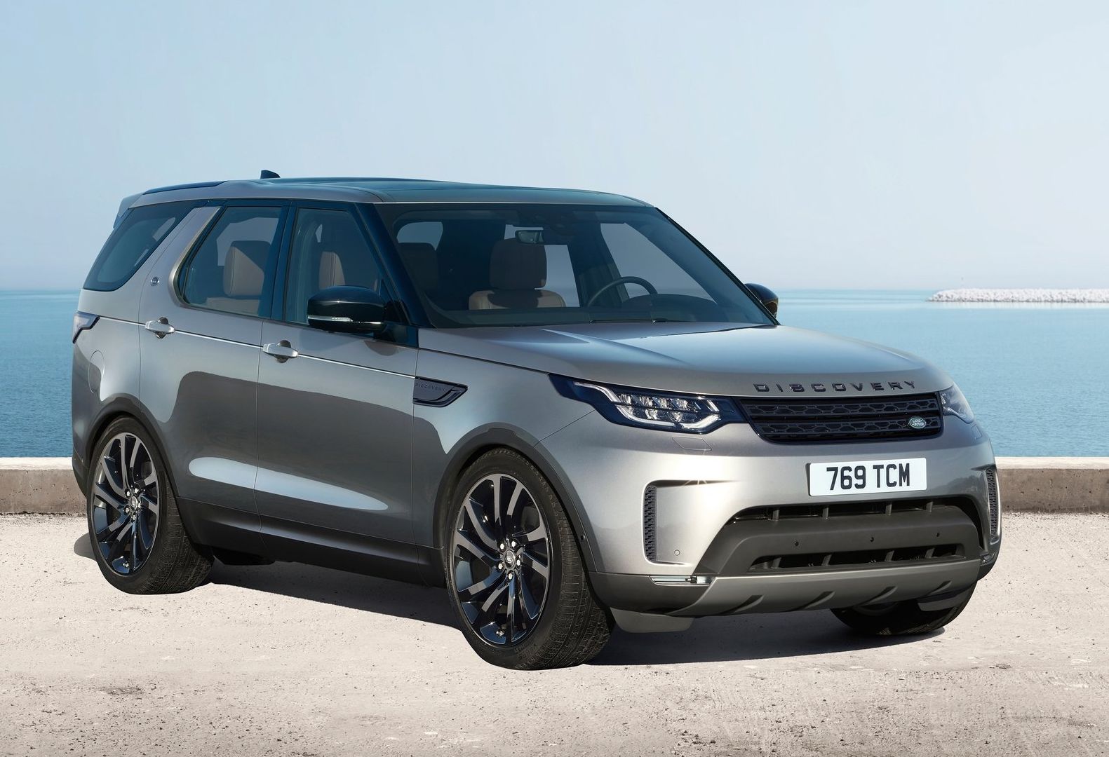 Land_Rover-Discovery-2017-1600-24
