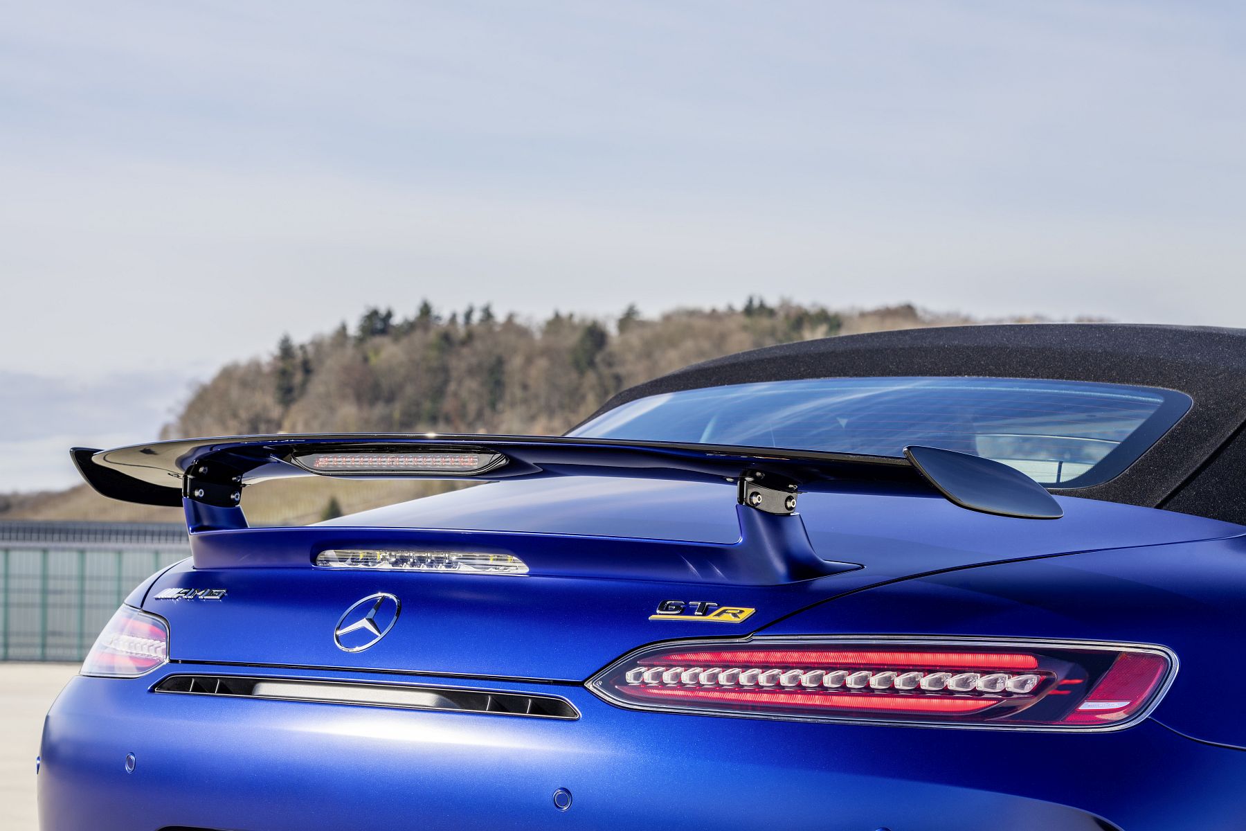 Mercedes-AMG GT R Roadster (2019)

Mercedes-AMG GT R Roadster (2019)
