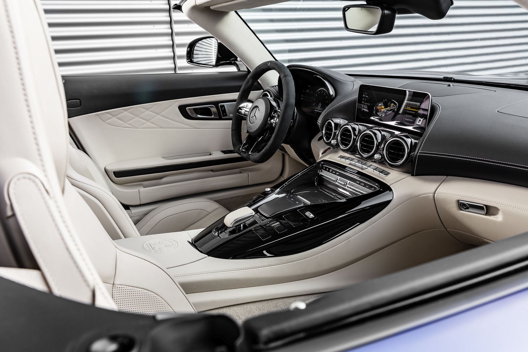 Mercedes-AMG GT R Roadster

Mercedes-AMG GT R Roadster