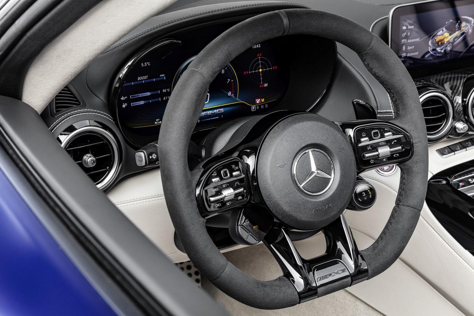 Mercedes-AMG GT R Roadster (2019)

Mercedes-AMG GT R Roadster (2019)