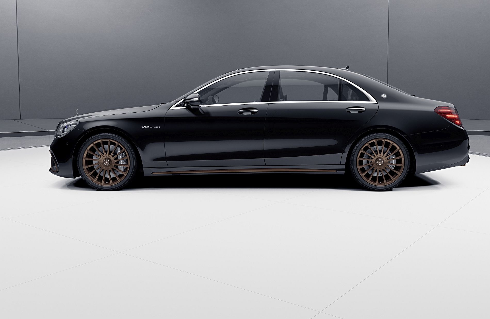 Mercedes-AMG S 65 Final Edition

Mercedes-AMG S 65 Final Edition