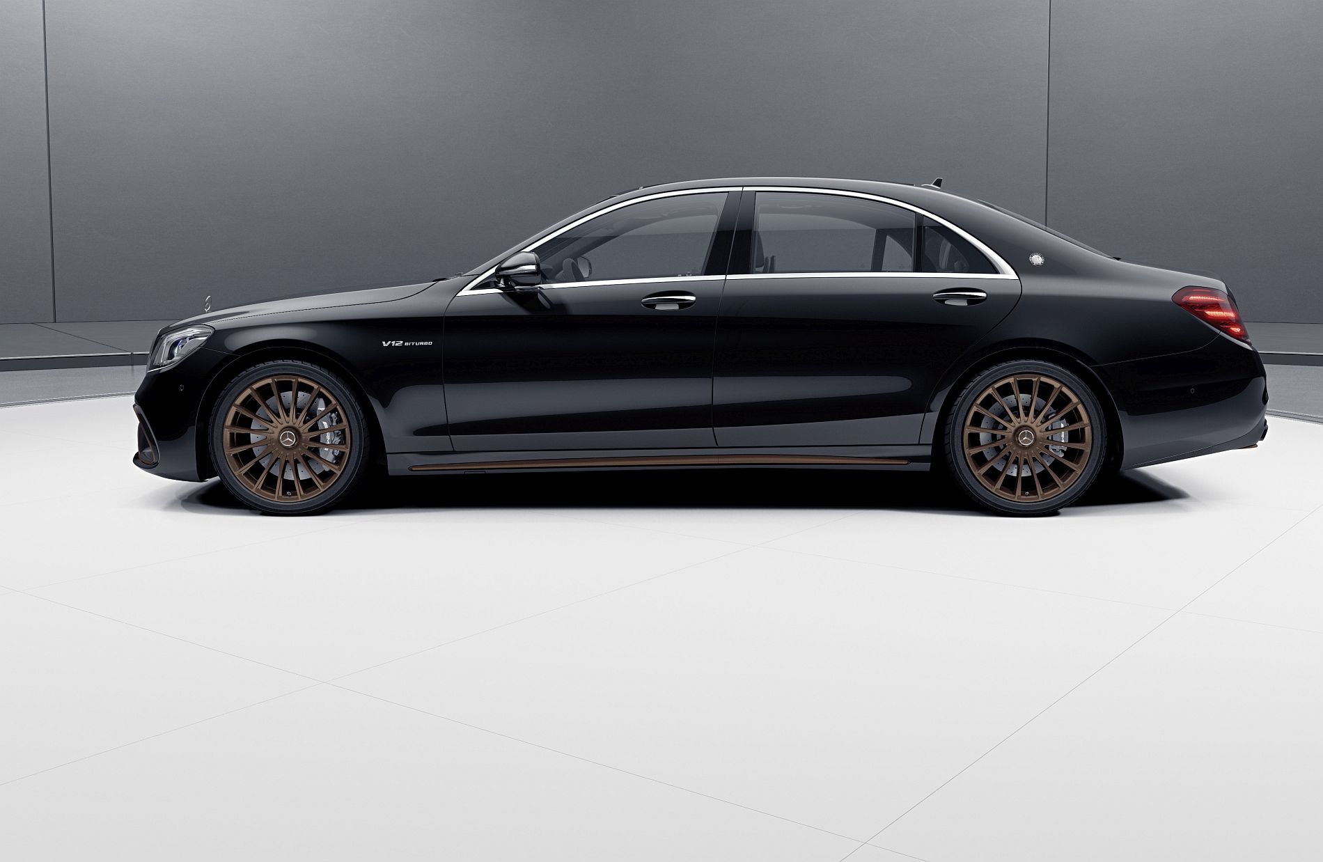 Mercedes-AMG S 65 Final Edition

Mercedes-AMG S 65 Final Edition